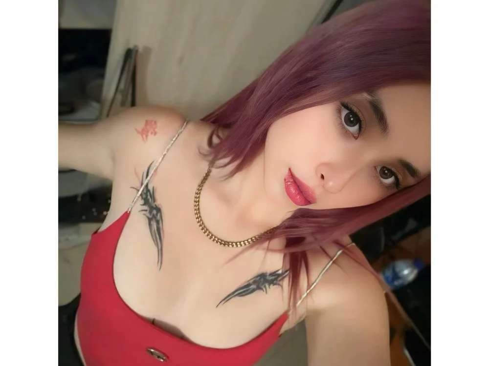 Sophia_Luxx offline XXX-chat