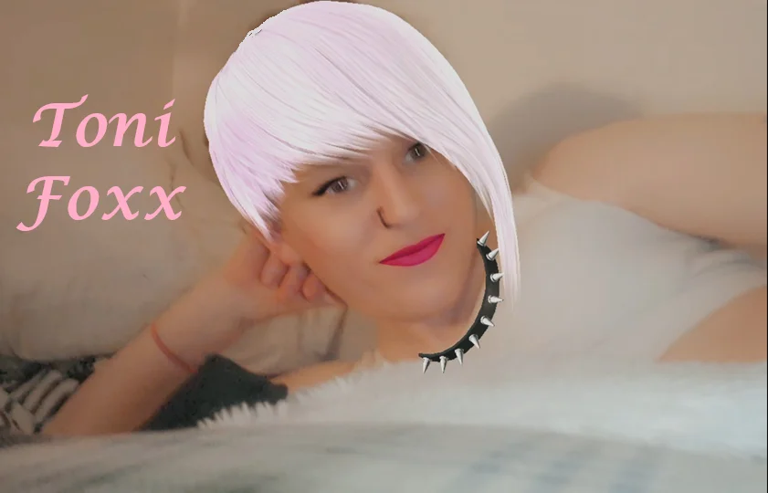ToniFoxx69's Offline Chat Room