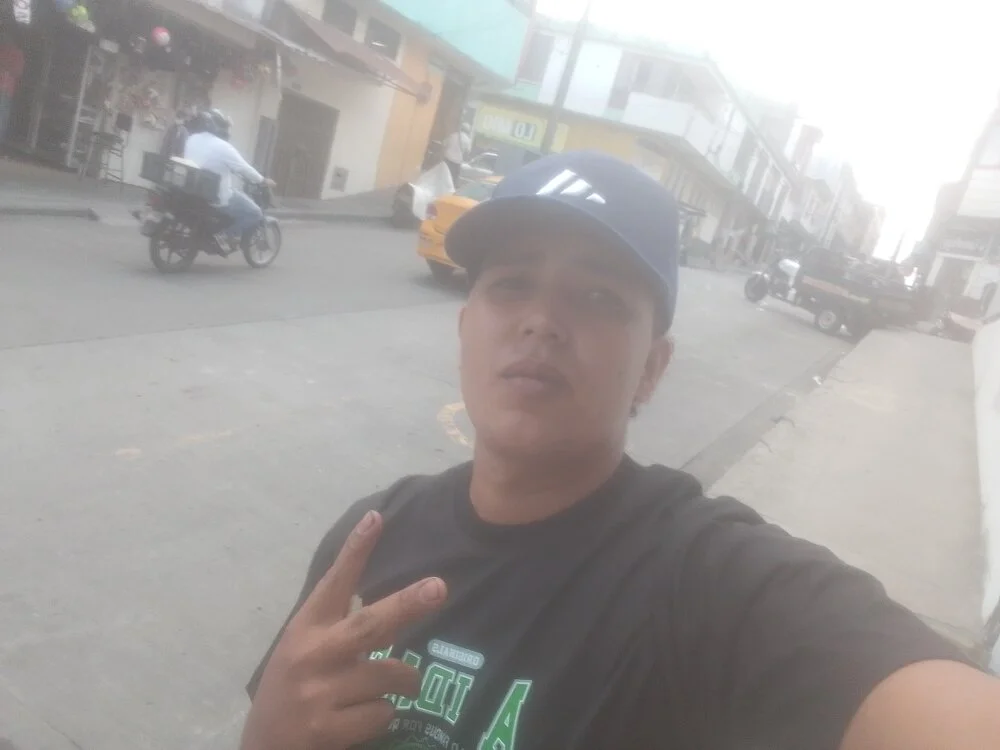 camilo44467 Offline XXX Chat