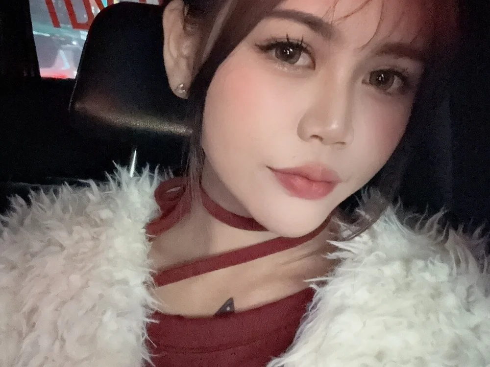Lizliz_ offline chatrum