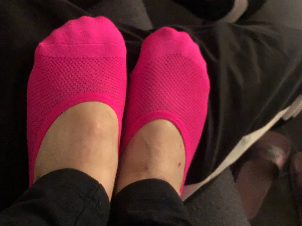 SweetFeet95's Offline Chat Room