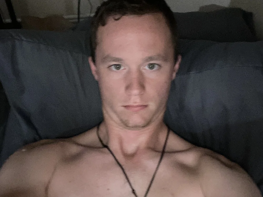 johnnyboys27's Offline XXX Chat