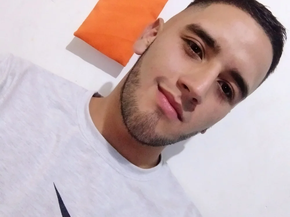 ห้องแชทออฟไลน์ของ Mikel_blond