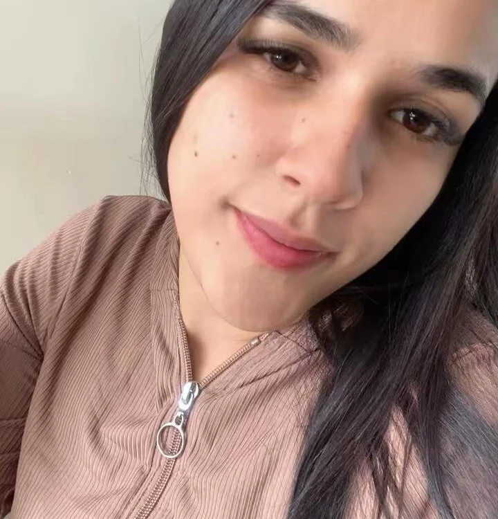 Isa_steele's Offline Chat Room