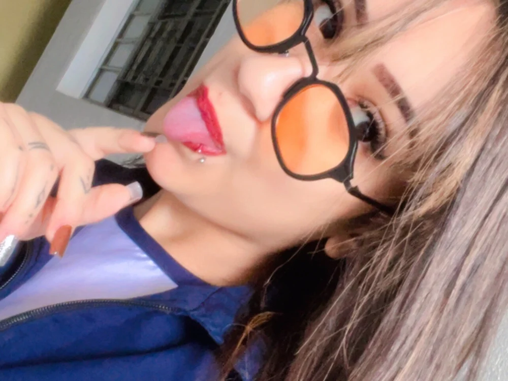 kakah1245's Offline XXX Chat