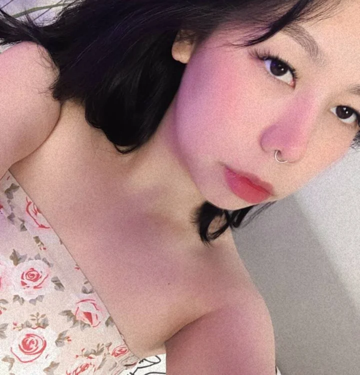 Two_favorite_girlfriends' Offline XXX Chat