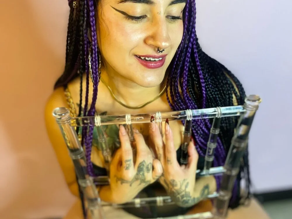 LilithPink_'s Offline XXX Chat