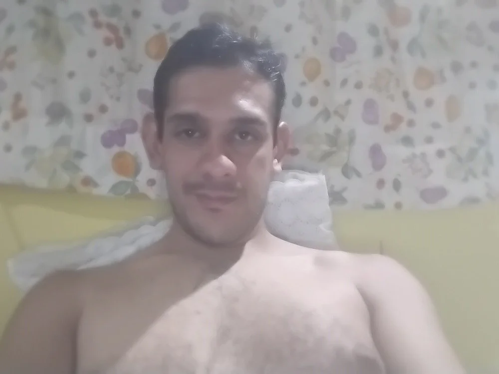 Mauri1509's Offline Chat Room