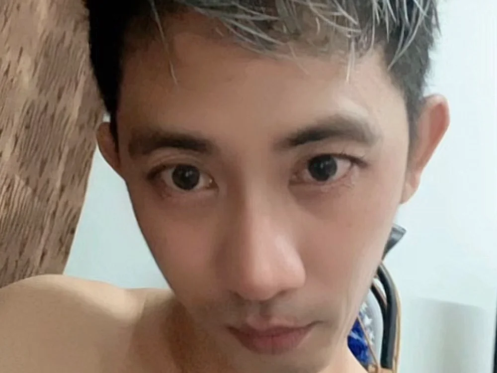 Offline XXX chat burungmungil