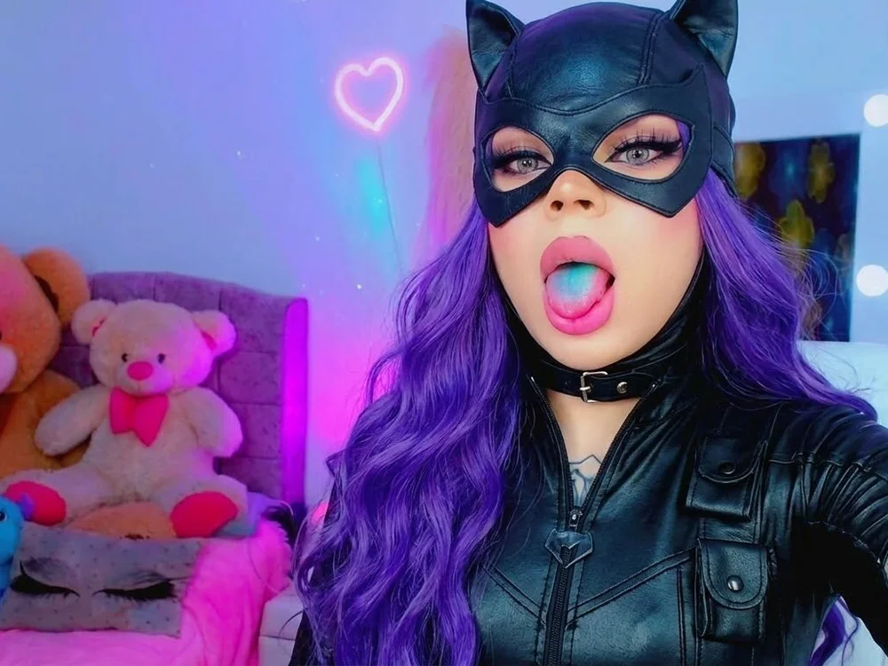 AdanKinng offline XXX-chat