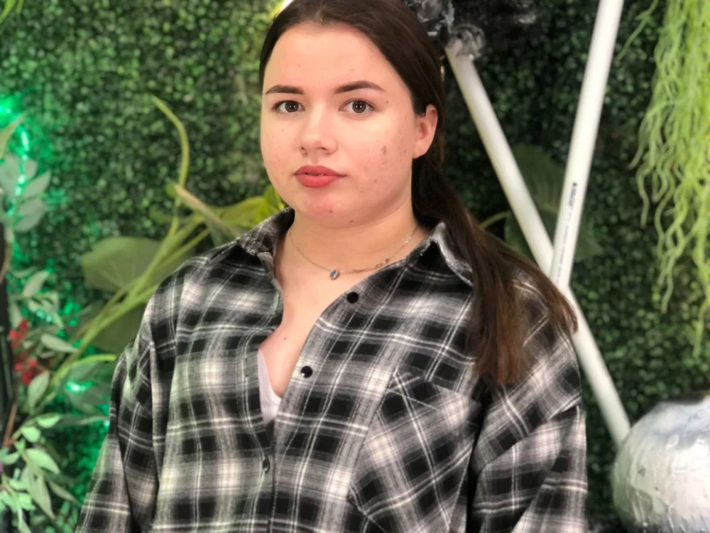 KatieHel's Offline XXX Chat