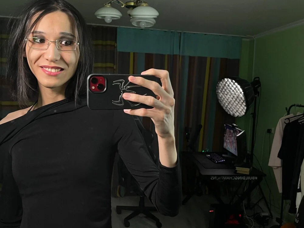 Chat +18 off-line de Freya_Lawson