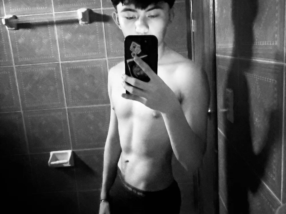 yuukahx Offline XXX-chat