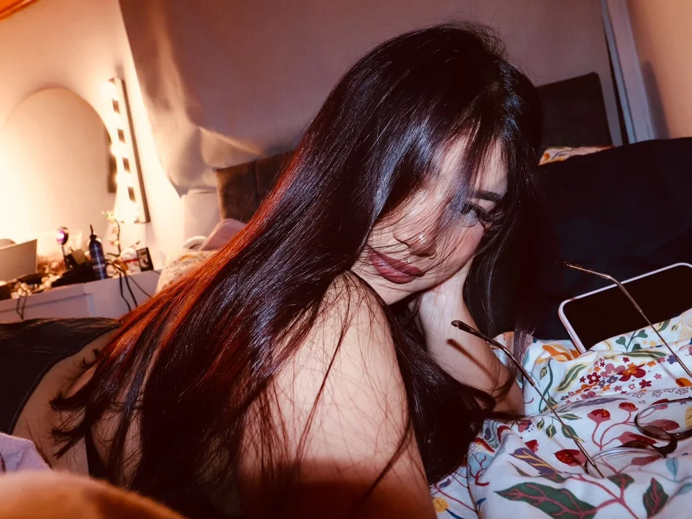 idanora_'s Offline XXX Chat