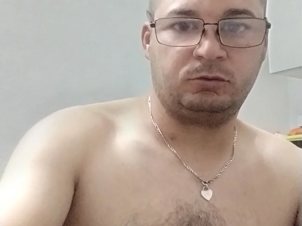 lucas031272's Offline XXX Chat