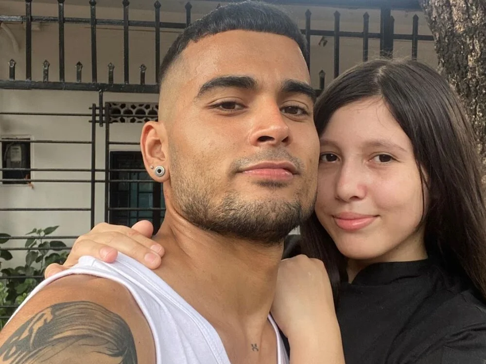 IsaAndLeo offline XXX-chat