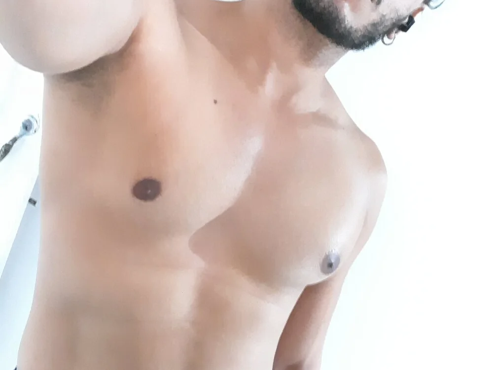 Sodom_333 離線 XXX 聊天