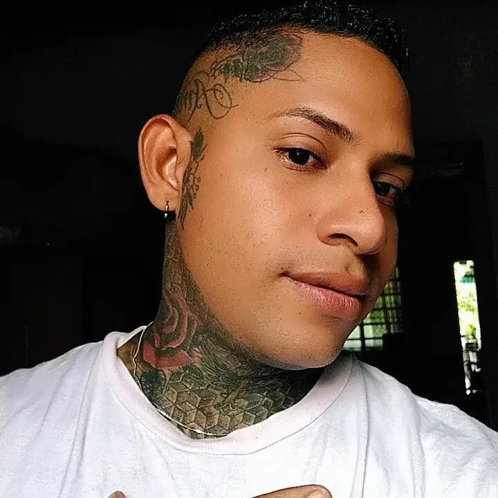 แชท XXX ออฟไลน์ของ geroAguilar