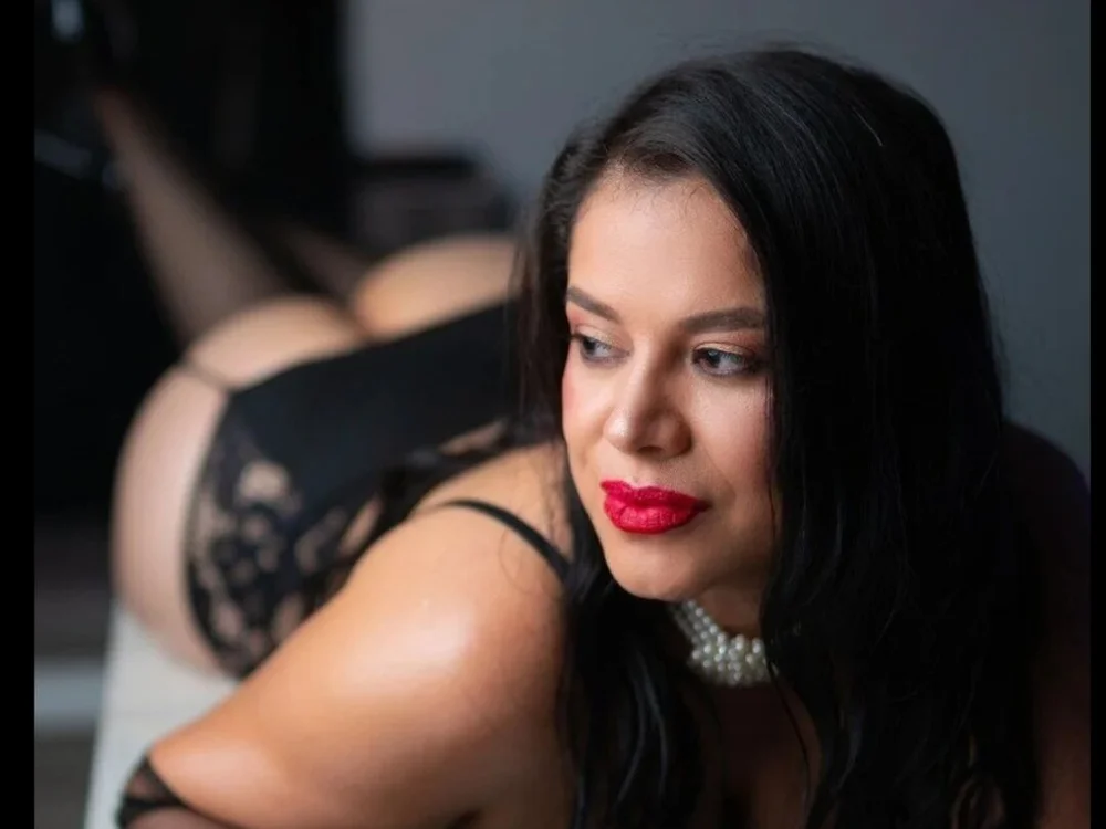 MonserratLune cam model