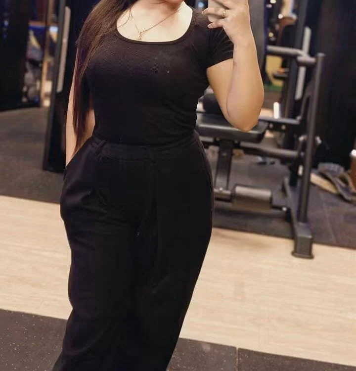 Radhika dey（radhika7979）