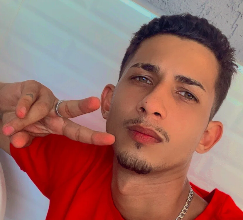 Gabrielhot01: συνομιλία ΧΧΧ εκτός σύνδεσης