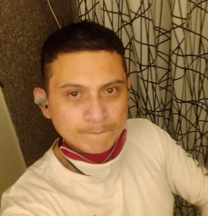 Jsusb1224's Offline Chat Room