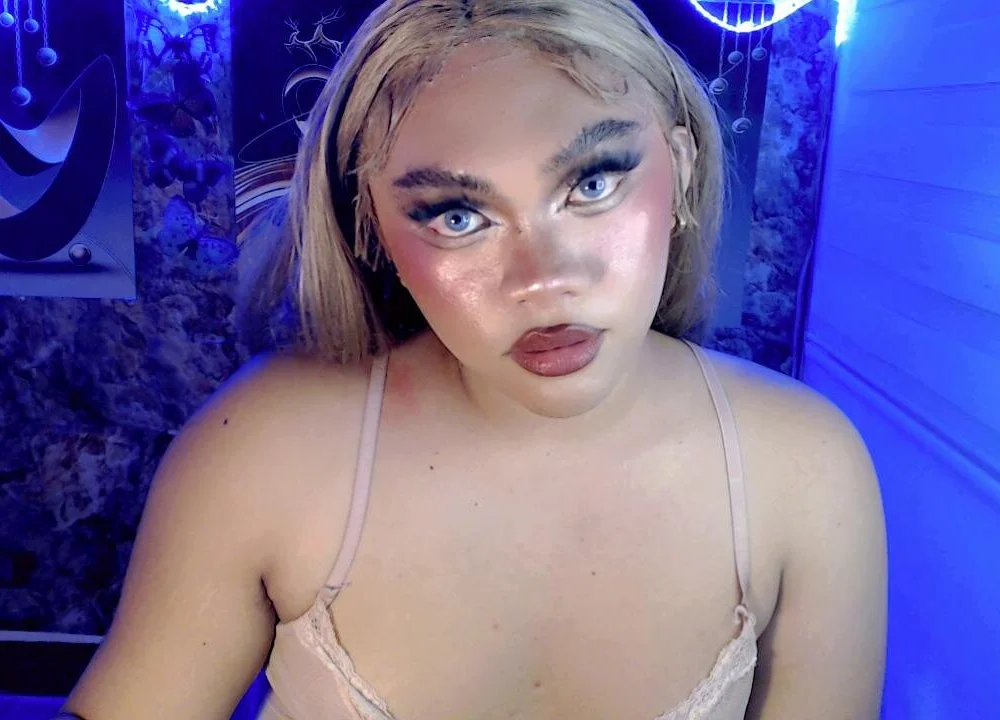 vittoriamonroe 離線 XXX 聊天