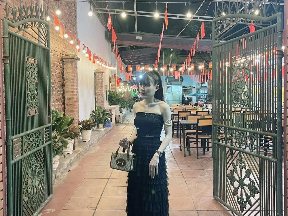 Lucky_girl_4 Chat XXX Ngoại tuyến