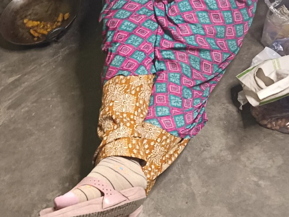 02Roshni offline XXX-chat