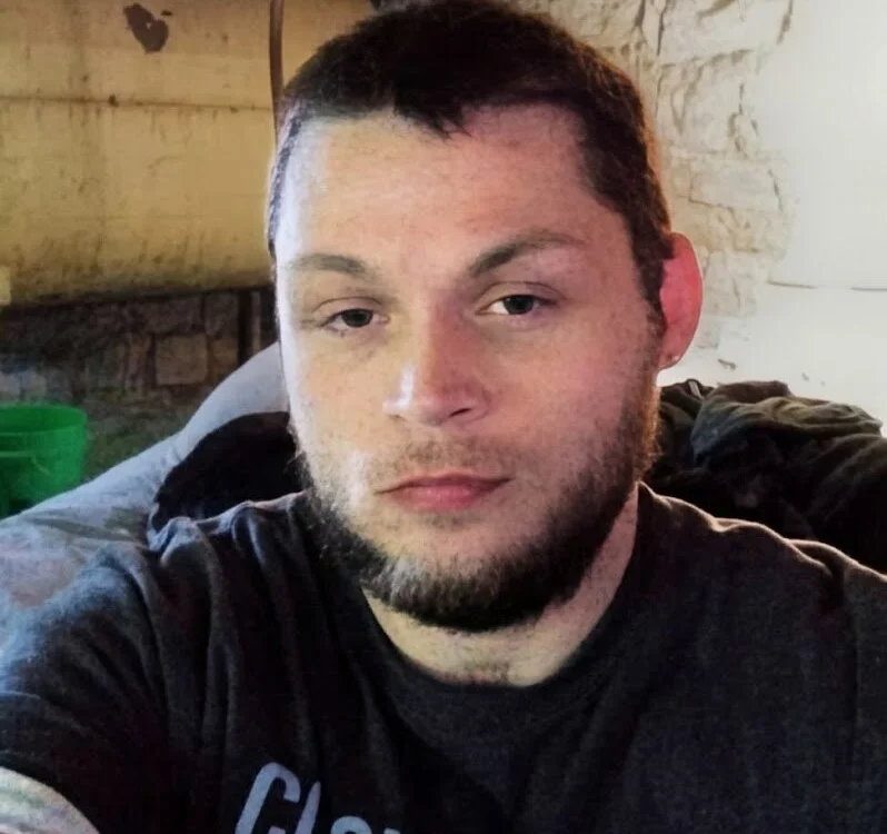 Xerz26's Offline Chat Room