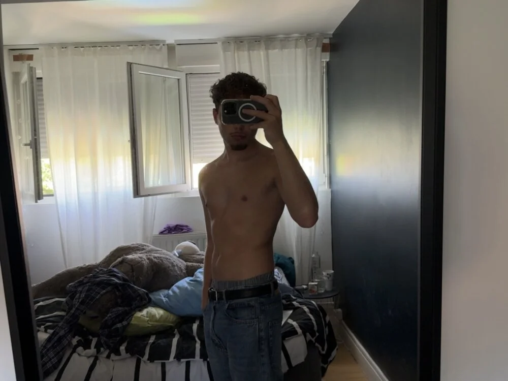 Twinkinkyy's Offline XXX Chat