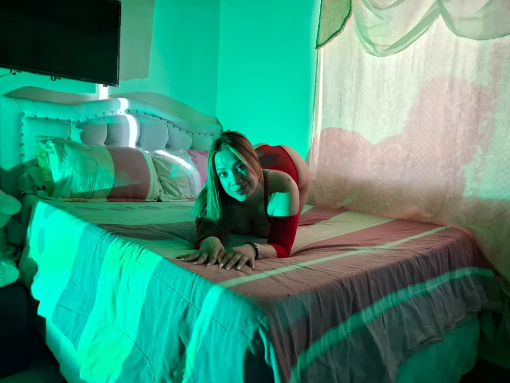 sexylatina001's Offline XXX Chat