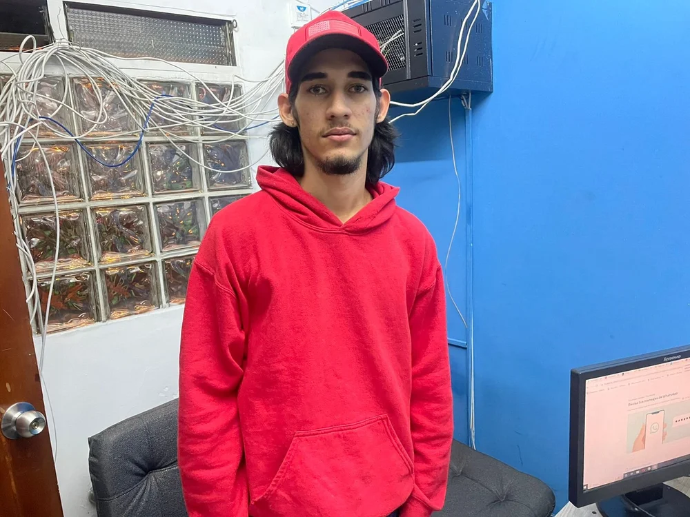 Max_MasterXXX's Offline Chat Room