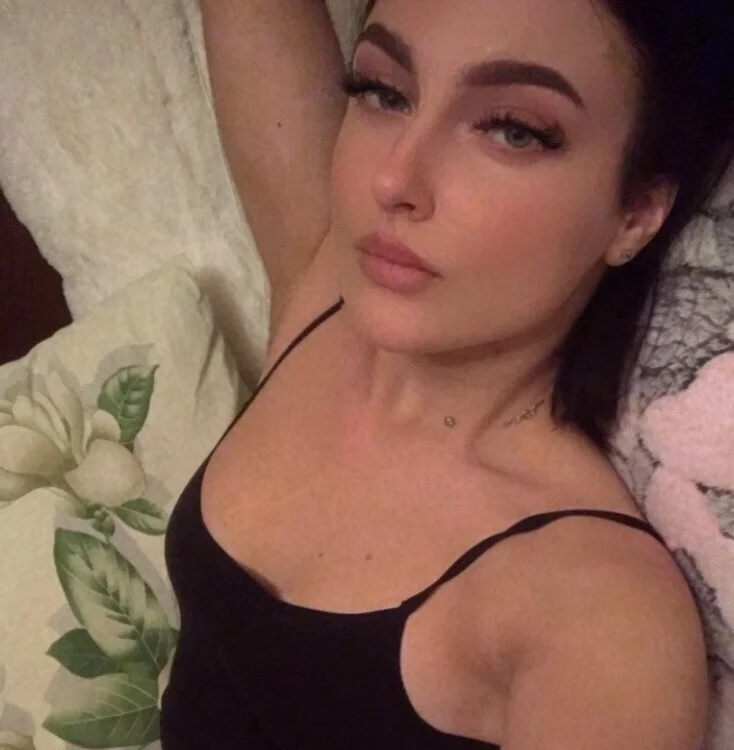 SelenaWouleds' Offline XXX Chat