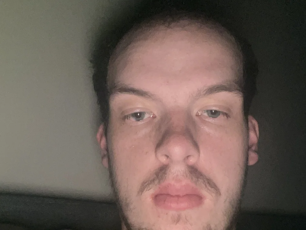 Lachy29466's Offline Chat Room