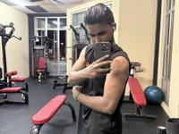 Dhhoq's webcam live show