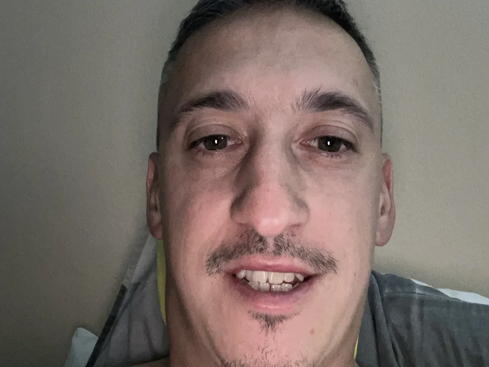 Duka1991's Offline Chat Room