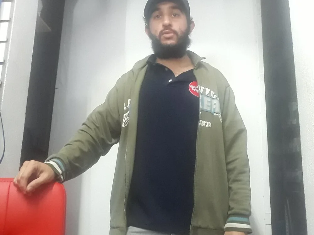 alej90 Chat XXX offline