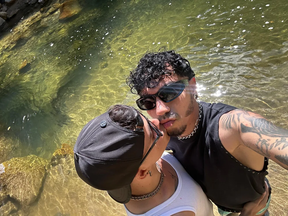 TheoandSebastian69 offline chatrum