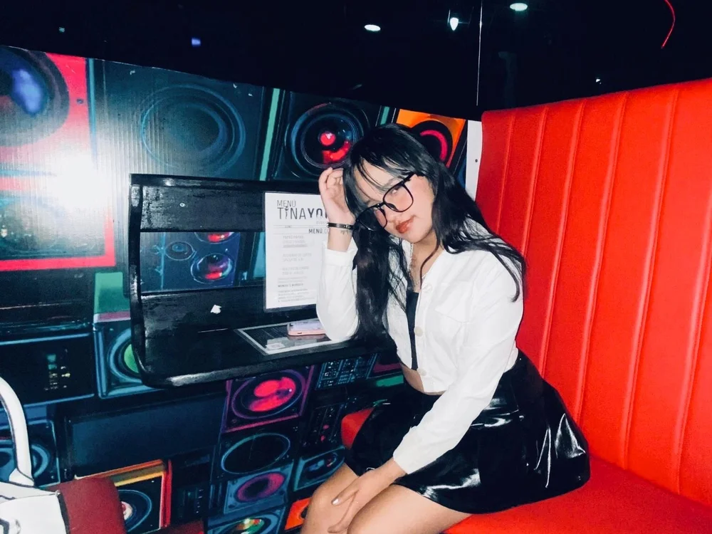 kittyplace's Offline Chat Room