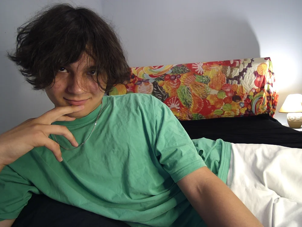 sweet_lucifer666 Adlı Modelin Çevrimdışı XXX Sohbeti