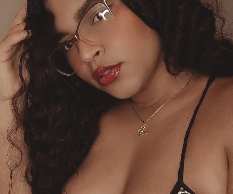 iriss_25 live cam model on stripchat