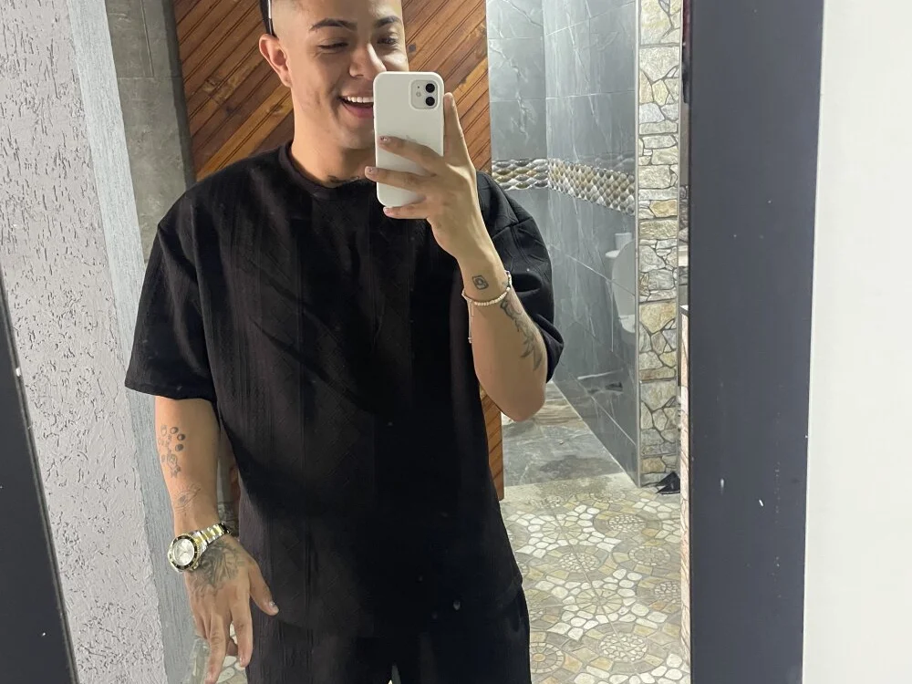 nuttocatt Offline XXX-chat