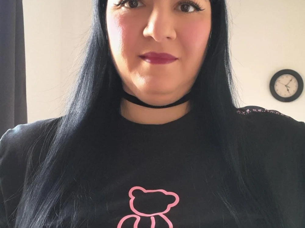 ValeryBoobs__'s Offline Chat Room