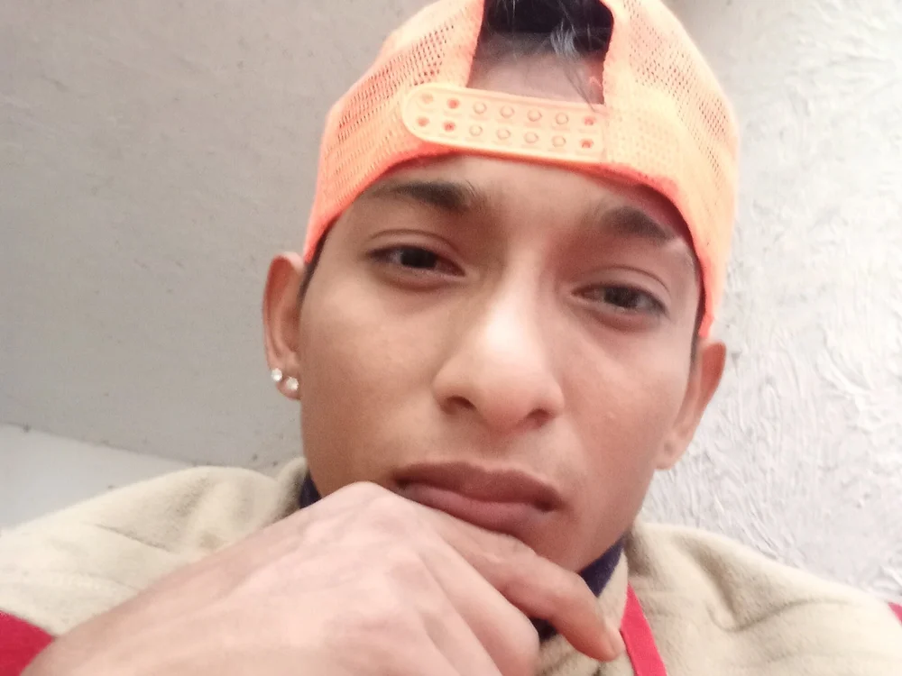 elChikis98 Offline XXX-chat