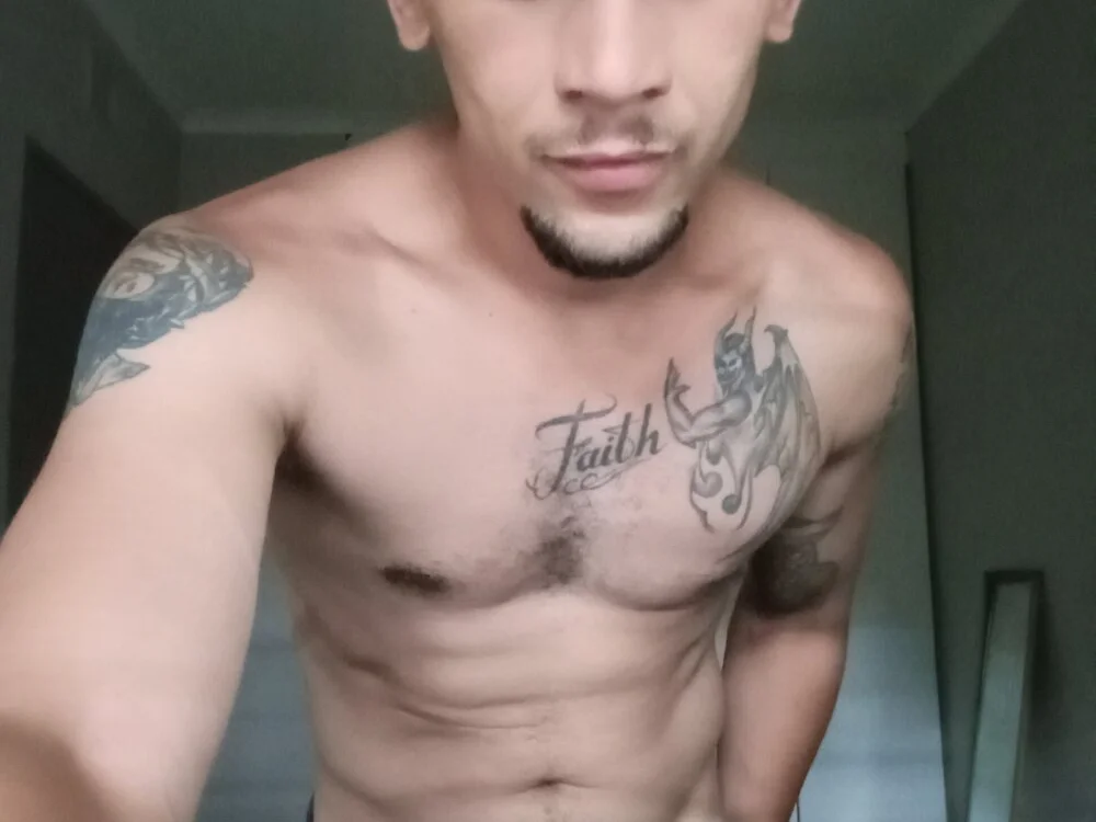 DickingDaddy247's Offline XXX Chat