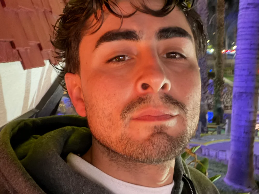 SierraxRuben26 Chat XXX offline