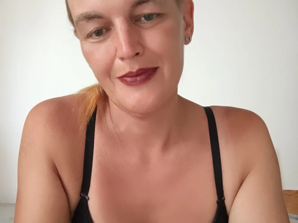 Olga_Corvo's Offline XXX Chat