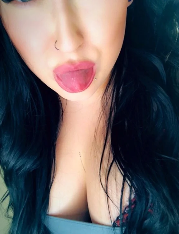 BBWcumslut_ offline chatrum