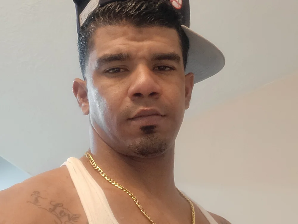 leitonegrito879's Offline XXX Chat